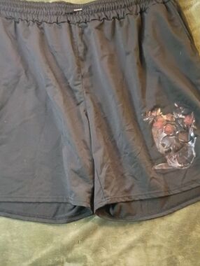 Source Unknown Black Athletic Shorts with Floral Skull Print